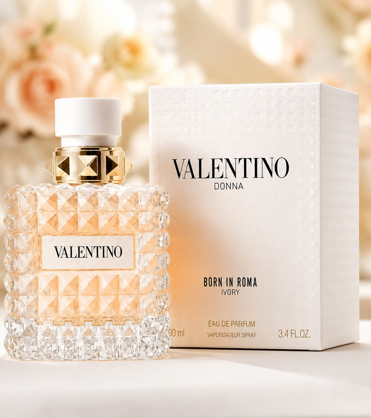An elegant floral-fruity fragrance that celebrates modern femininity with radiant freshness and sensual warmth.